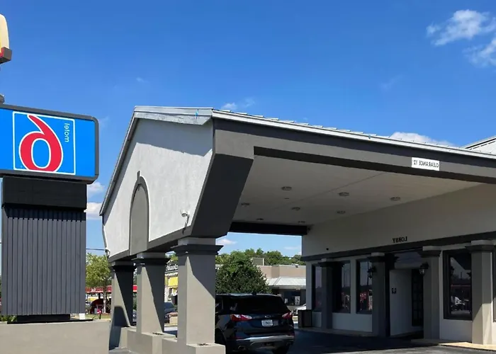 Motel 6 Opelika Al
