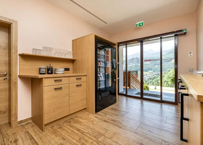 Der Burgblick-Adults Only 24 H Self Check In