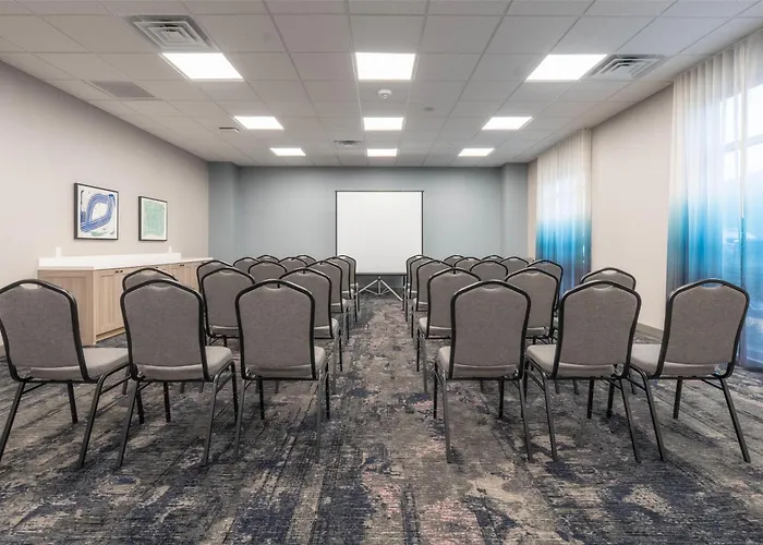 Hampton Inn By Hilton Santa Clarita-Valencia