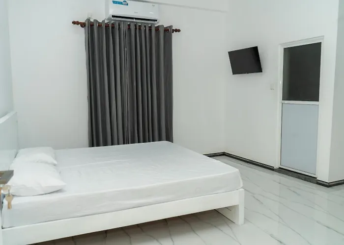 Hotel Jay R