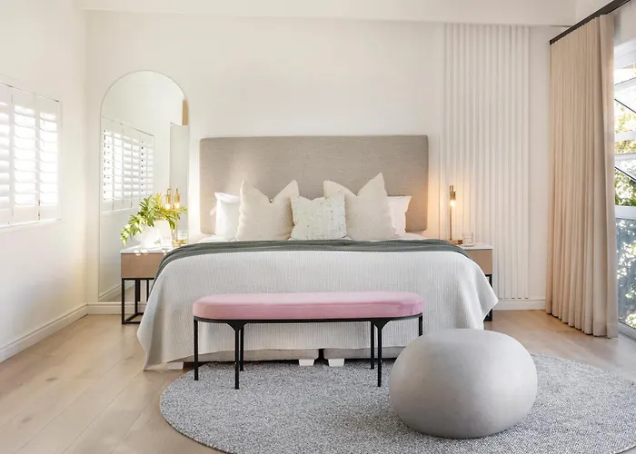 The Clarendon - Fresnaye