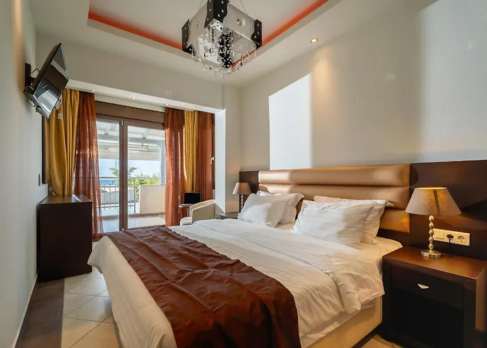 Meliton Inn Hotel & Suites By The Beach