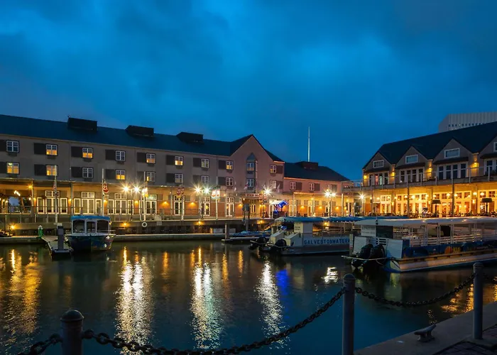 Harbor House Hotel And Marina At Pier 21 Galveston