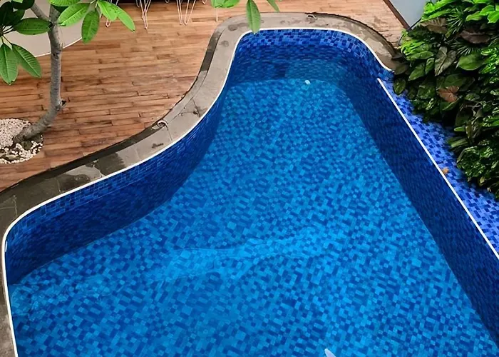 Crown Hotel Pangandaran