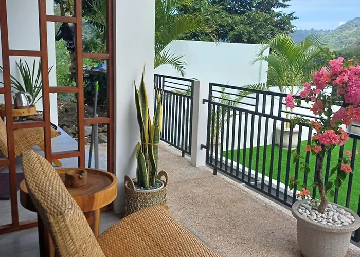 Dhm Hotel