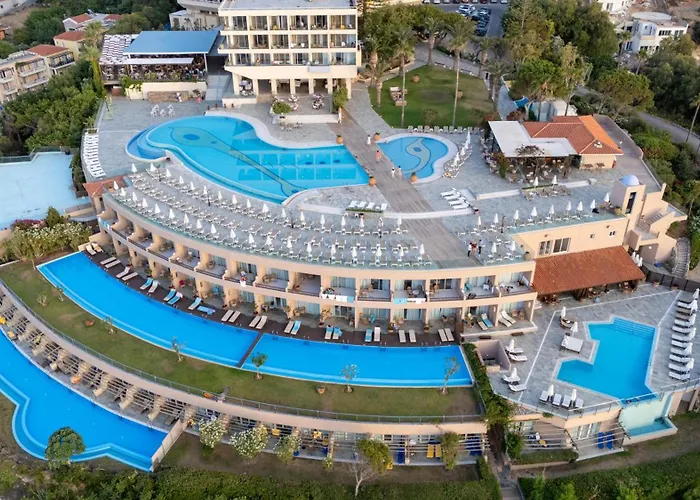 Leptos Panorama Hotel