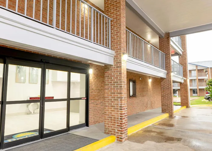 Days Inn & Suites By Wyndham Bossier City La Shreveport