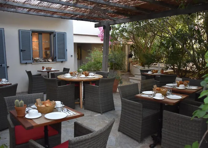 Hôtel Restaurant Petra Cinta