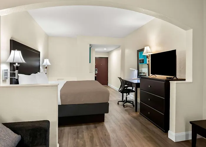 Quality Inn And Suites Lafayette