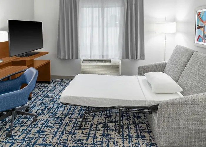 Fairfield Inn And Suites By Marriott Calhoun