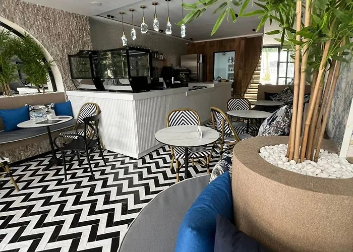 Hôtel Everest, Séjour Balnéaire à Saïdia