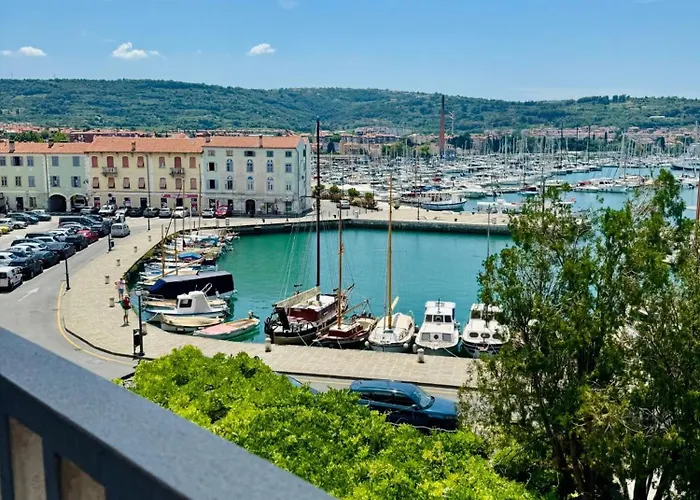 Hotel Marina