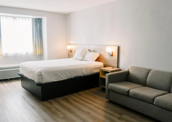 Microtel Inn & Suites By Wyndham Gulf Shores
