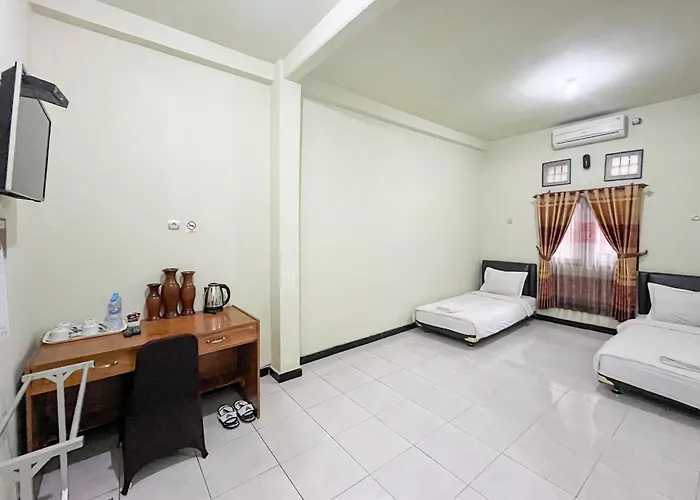 Hotel Permai Syariah Redpartner Sananwetan Blitar