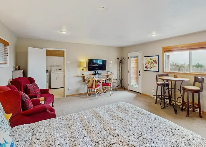 Harbor View Studio Cottage