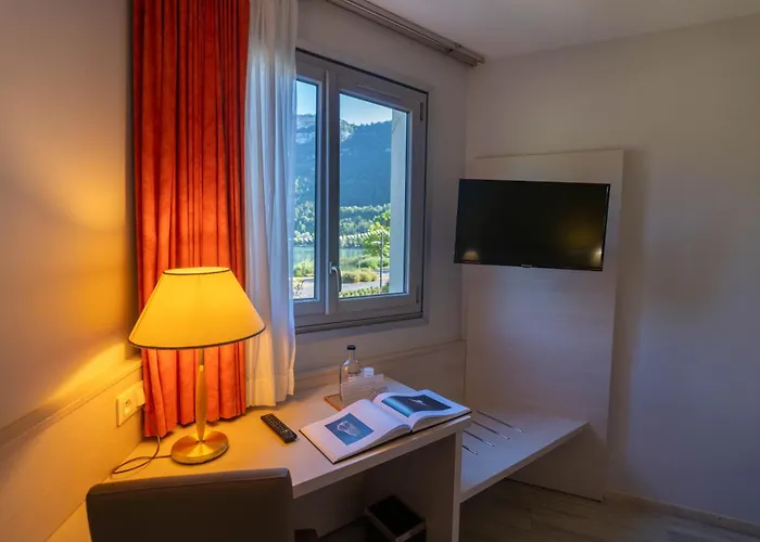 Logis Hotel L'Embarcadere