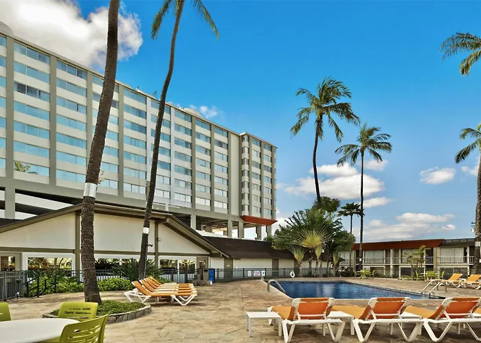 Best Western The Plaza Hotel Honolulu Airport - Free Breakfast