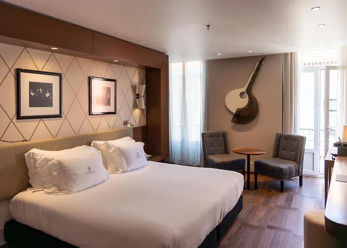 Lisboa Carmo Hotel
