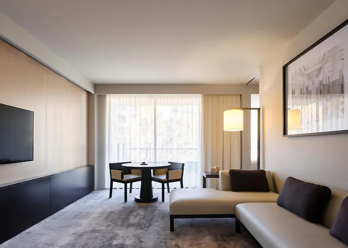 Hotel Realm