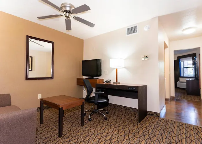 Grand Canyon Hotel & Suites