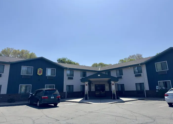 Super 8 By Wyndham Shakopee Hotel