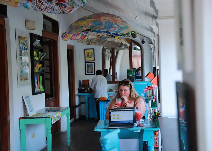 Artnest Gallery Stay , Pedlars St , Galle Fort