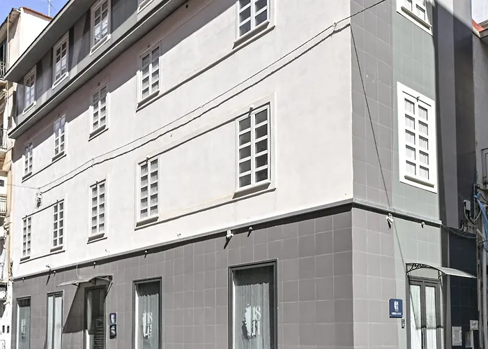 1811 Palace
