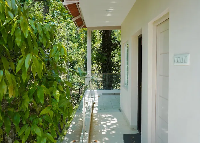 Hotel Alpineglo Yercaud