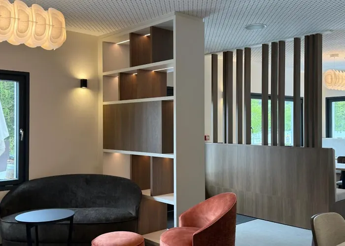 Lacorniche Hotel