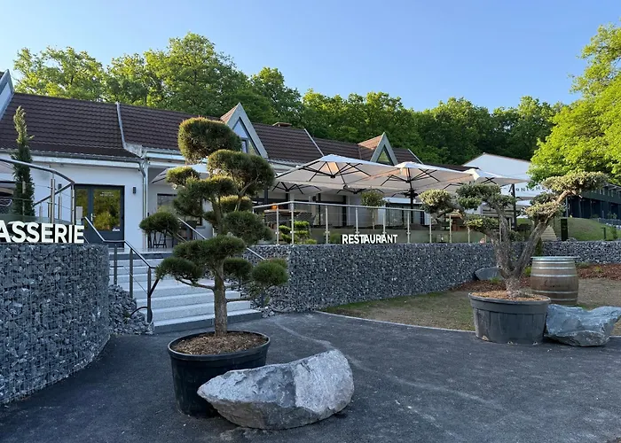 Lacorniche Hotel