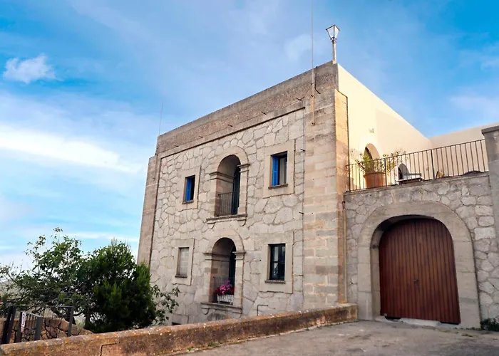 Petit Hotel Hostatgeria Sant Salvador