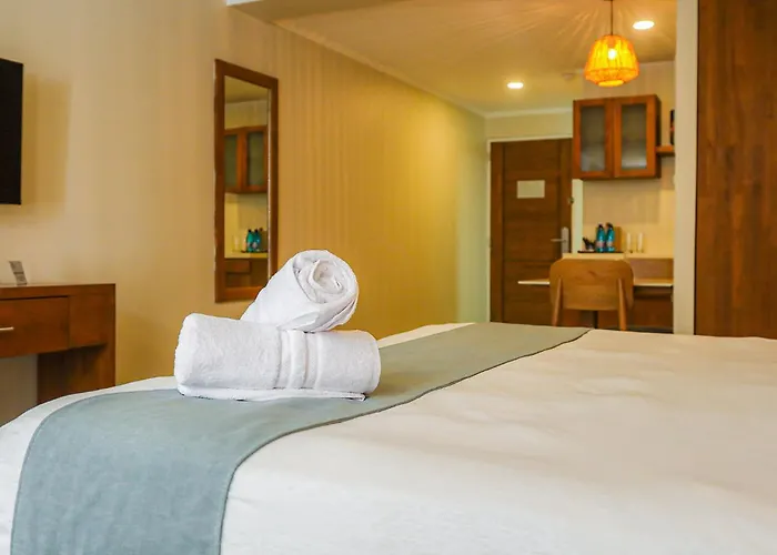 Majestic City Suites & Beach Hotel