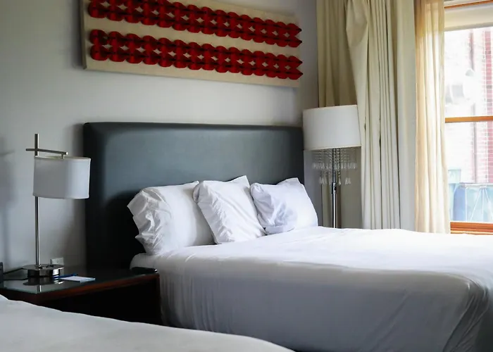Illini Inn & Suites