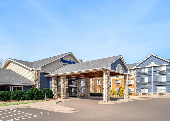 Americinn By Wyndham Shakopee Near Canterbury Park