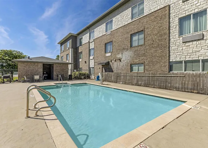 Best Western Plus Sand Bass Inn And Suites Madill
