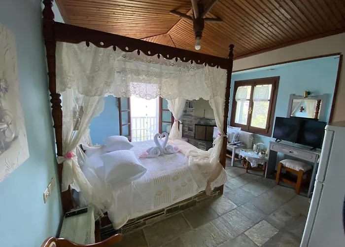 Diogenis Hotel