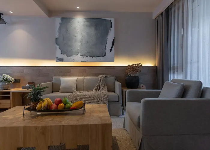 Designer Bed And Breakfast Under The Green Trees