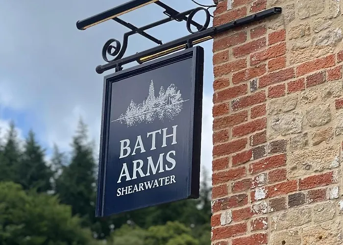 Bath Arms Shearwater Near Longleat