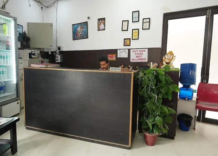 Mayur Hotel Near Imt College, Faridabad