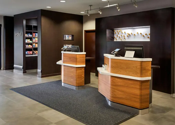Courtyard By Marriott Paramus