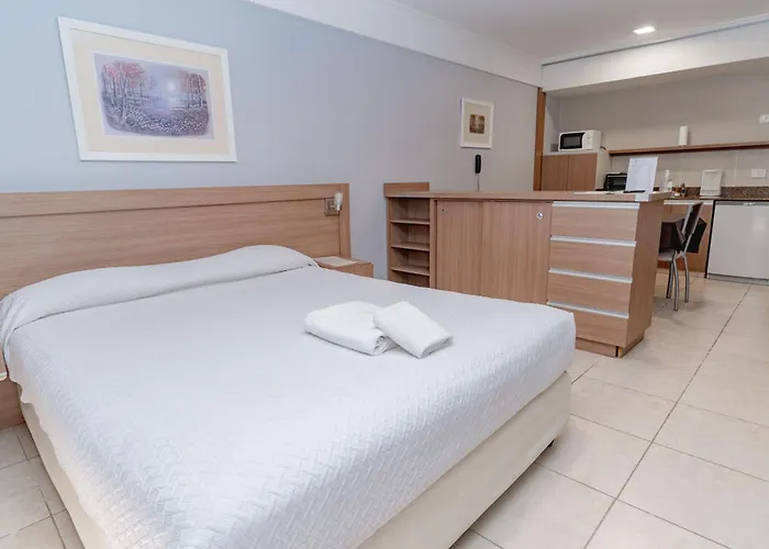Apart Hotel Rivadavia 815