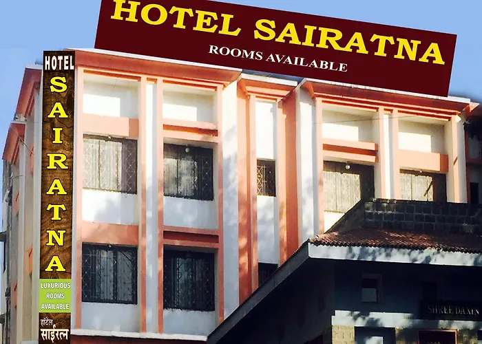 Sairatna Hotel Only 1 Minute Distance From Sai Temple