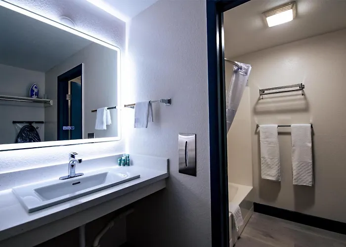Surestay By Best Western Forsyth