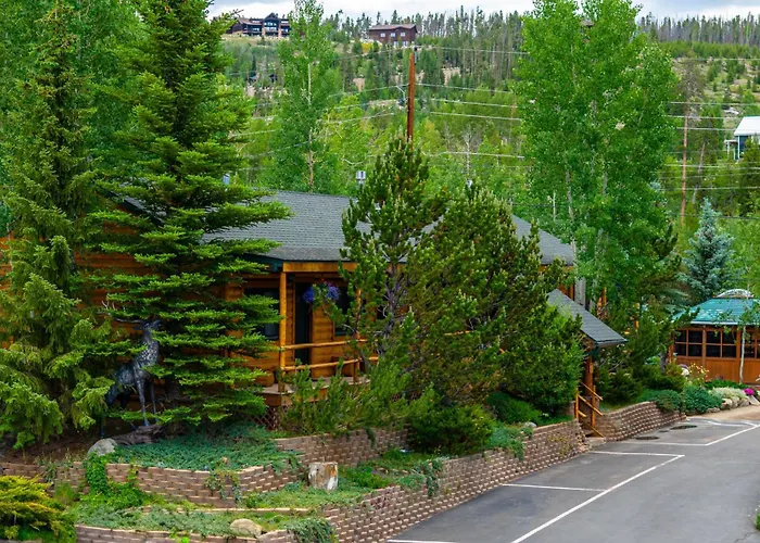 Spirit Lake Lodge