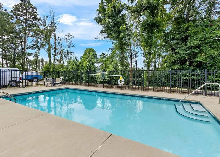 Econo Lodge Inn & Suites Cayce I-26 Airport