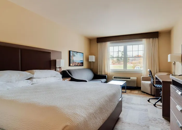 Belfast Harbor Inn