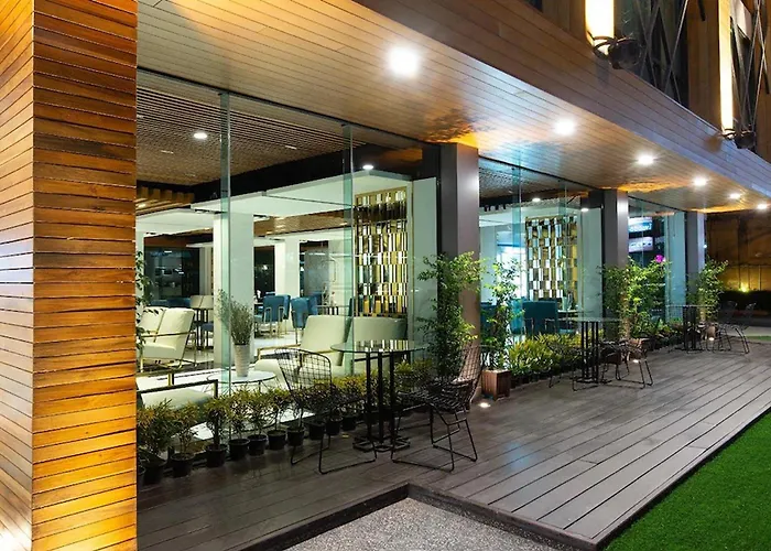 Holatel Hotel Phitsanulok
