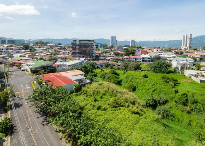 BEE Suites San José - Escalante
