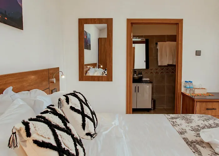 Rubona Hill Lodge