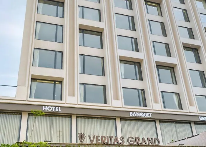 Hotel Veritas Grand
